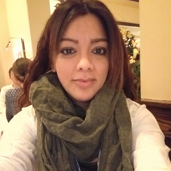 Meet your Posher, Perla - Picture 2 of 2